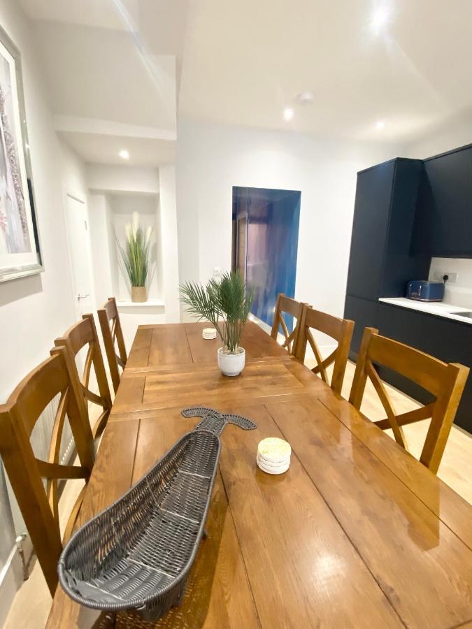 Cloud9 Guest House - By Coastline Retreats - 2 Bedroom Self Contained Garden Flat - Luxury Bath, Netflix, Superfast Wifi, Parking Included بورنماوث المظهر الخارجي الصورة