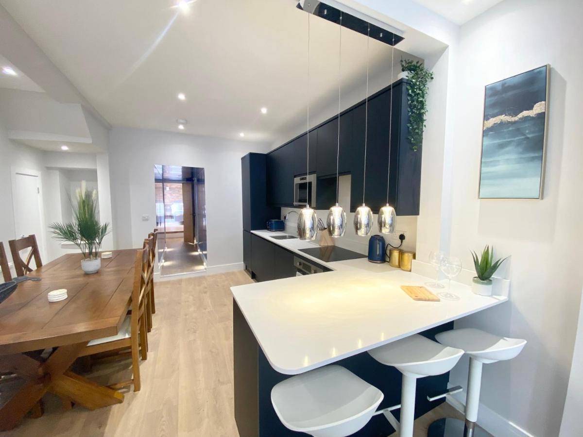 Cloud9 Guest House - By Coastline Retreats - 2 Bedroom Self Contained Garden Flat - Luxury Bath, Netflix, Superfast Wifi, Parking Included بورنماوث المظهر الخارجي الصورة